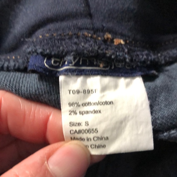BOGO free Thyme maternity jeans size small - Picture 3 of 3